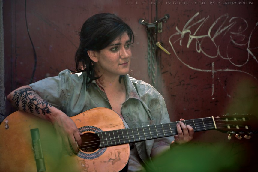 ellie guitarra-recuperado